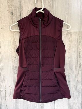 Lululemon Women’s Size 4 Goosedown Lightweight Full Zip Vest In Plum